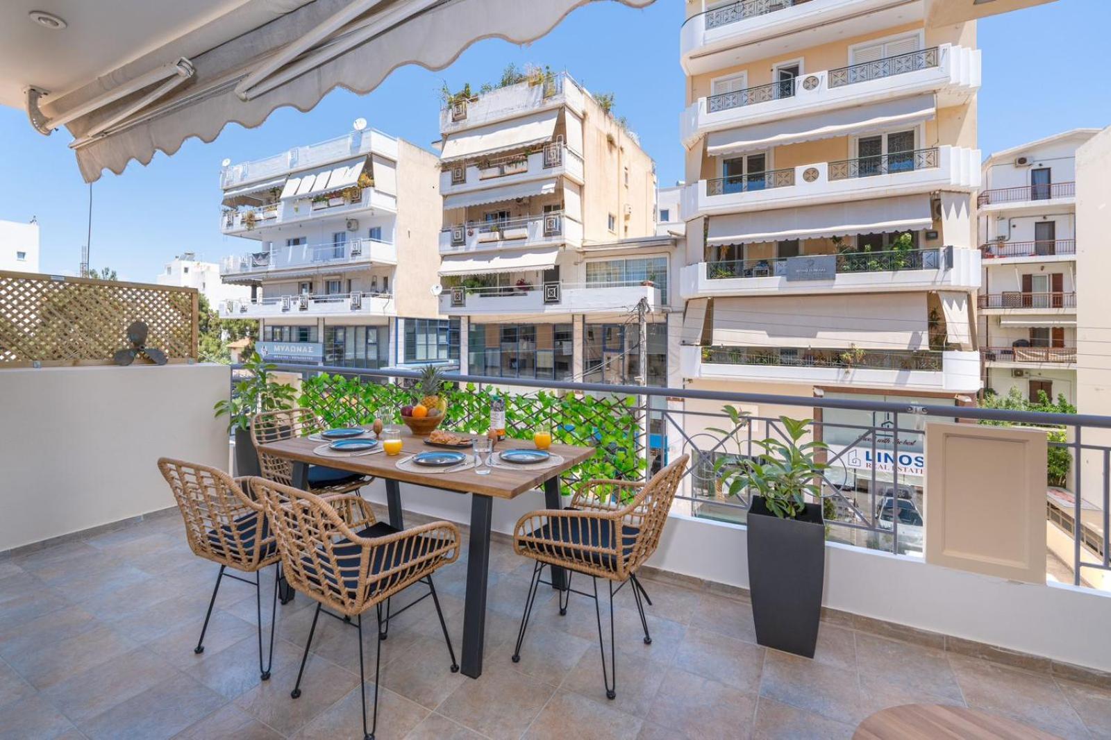 Luxurious Coastal Retreat In Central Glyfada Atenas Exterior foto